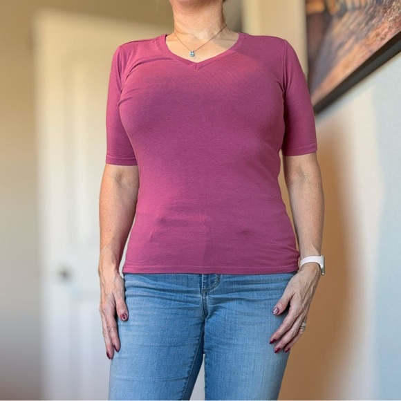Universal Standard Tops - Universal Standard V-Neck Mauve Tee